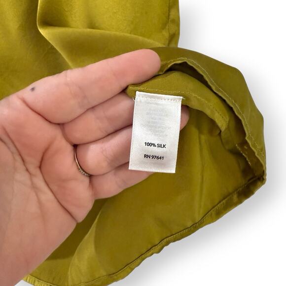 J. Jill Womens Green Sleeveless 100% Silk Tank Top XS Scoop Neck Quiet Luxury - Picture 3 of 9